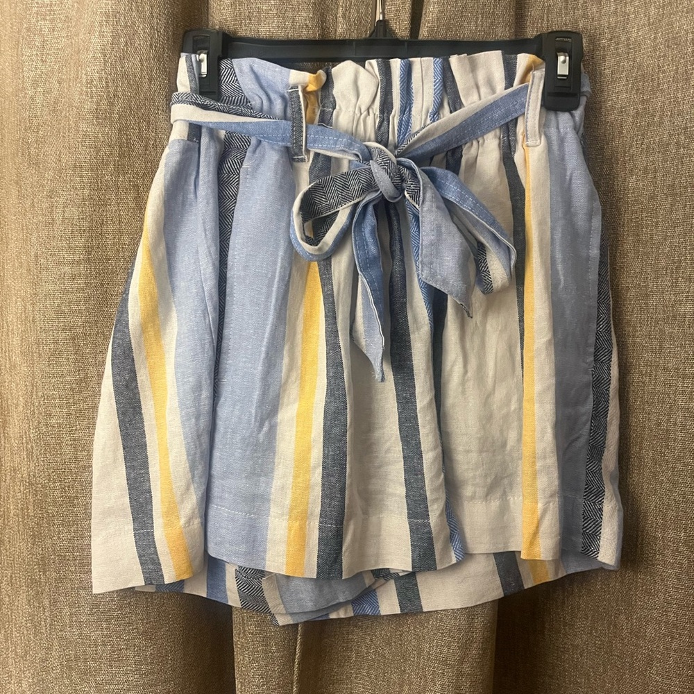 Indigo Rein Blue and White linen Shorts